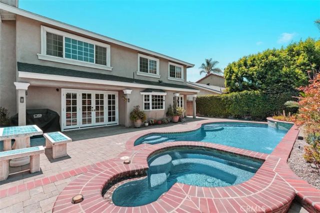 4341 Dogwood Avenue, Seal Beach, CA 90740