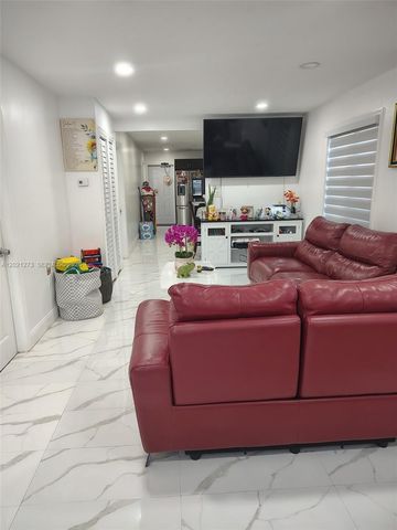 320 NW 2nd Street, Florida City, FL 33034