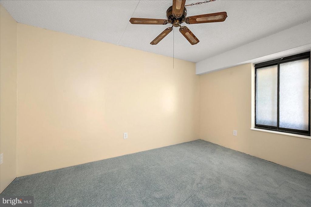 Image 11 of property listing at 7 136TH ST #N405, Ocean City, MD 21842