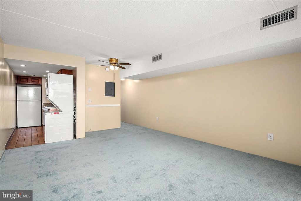 Image 14 of property listing at 7 136TH ST #N405, Ocean City, MD 21842