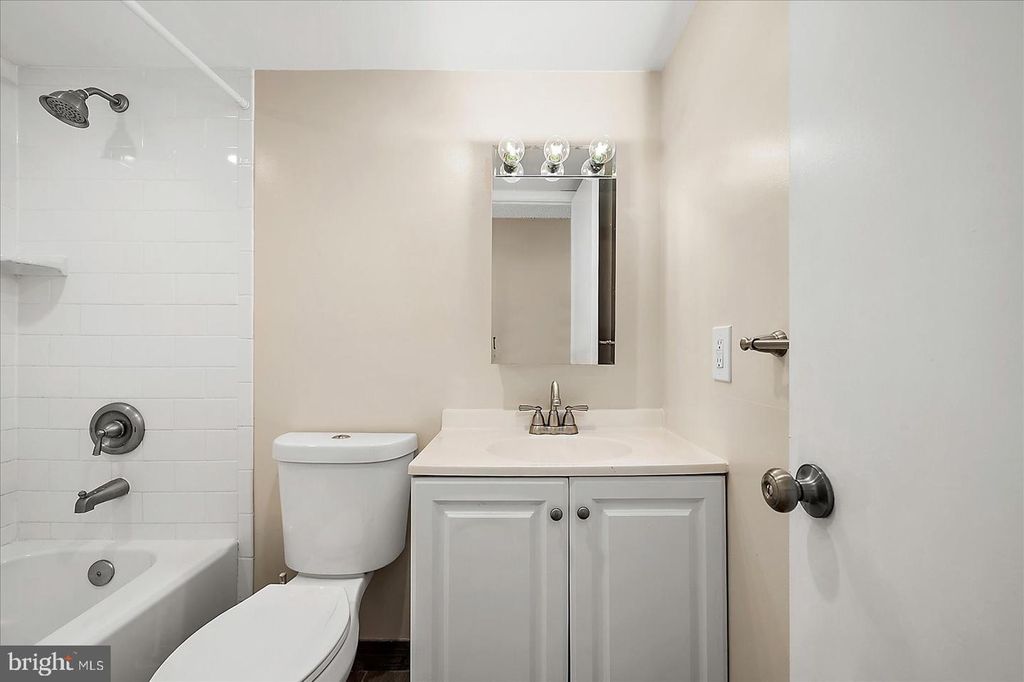 Image 20 of property listing at 7 136TH ST #N405, Ocean City, MD 21842