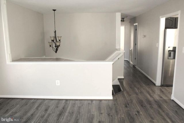 10402 SKINNER HILL DR, Fredericksburg, VA 22408