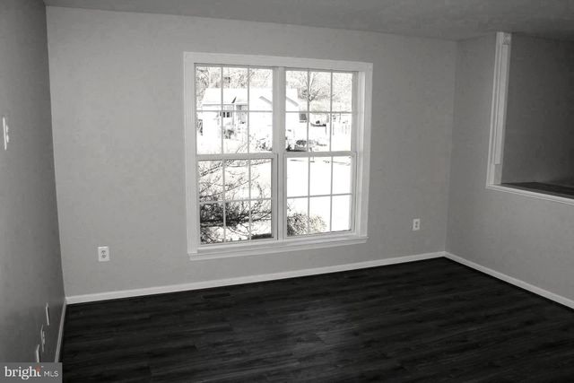 10402 SKINNER HILL DR, Fredericksburg, VA 22408