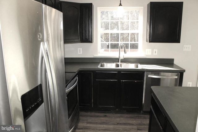 10402 SKINNER HILL DR, Fredericksburg, VA 22408