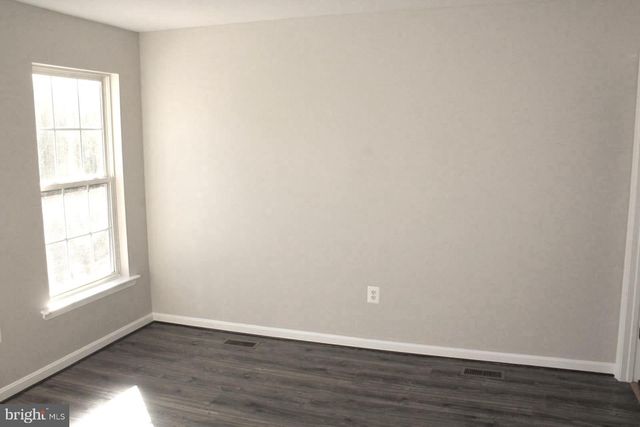 10402 SKINNER HILL DR, Fredericksburg, VA 22408