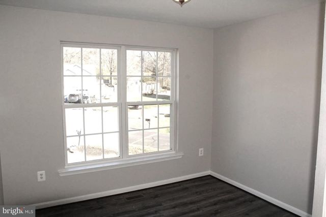 10402 SKINNER HILL DR, Fredericksburg, VA 22408