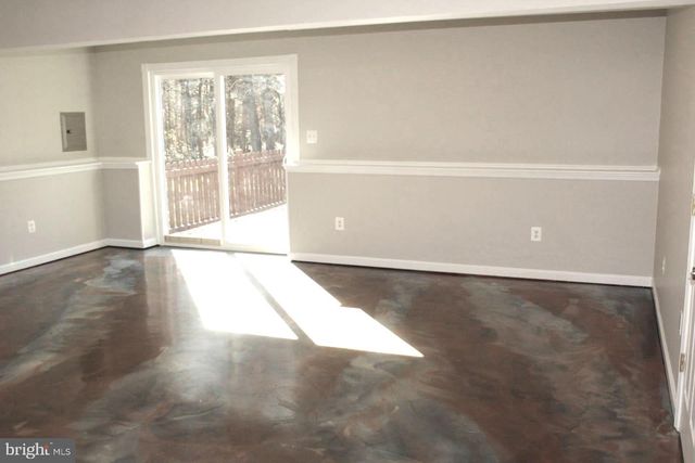 10402 SKINNER HILL DR, Fredericksburg, VA 22408