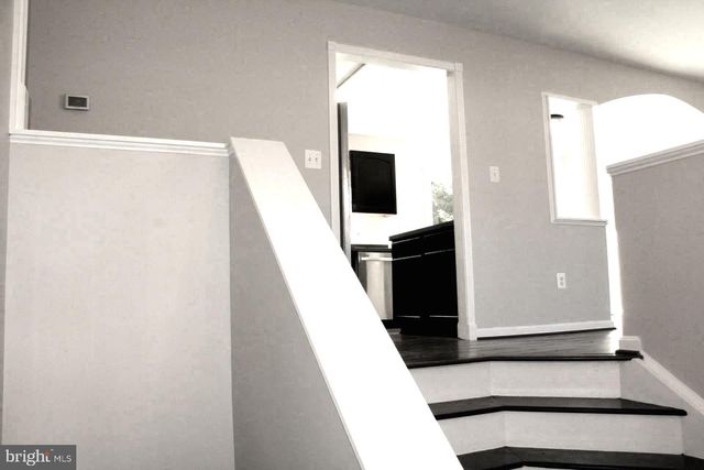 10402 SKINNER HILL DR, Fredericksburg, VA 22408