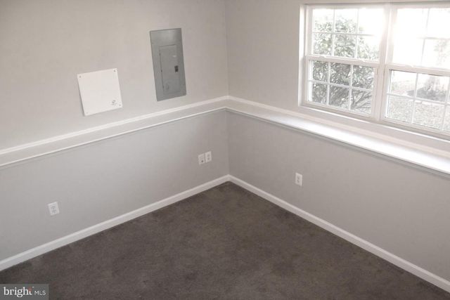 10402 SKINNER HILL DR, Fredericksburg, VA 22408