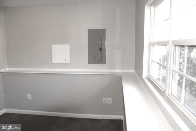 10402 SKINNER HILL DR, Fredericksburg, VA 22408