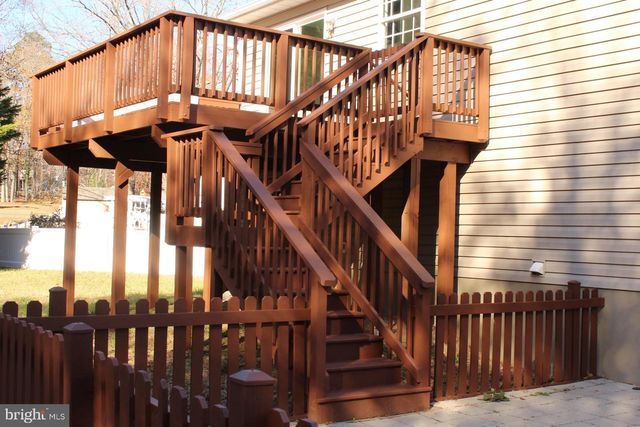 10402 SKINNER HILL DR, Fredericksburg, VA 22408