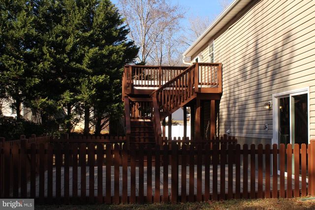 10402 SKINNER HILL DR, Fredericksburg, VA 22408