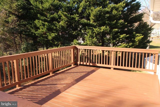 10402 SKINNER HILL DR, Fredericksburg, VA 22408