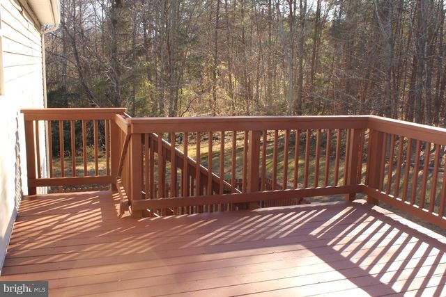 10402 SKINNER HILL DR, Fredericksburg, VA 22408