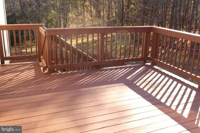 10402 SKINNER HILL DR, Fredericksburg, VA 22408