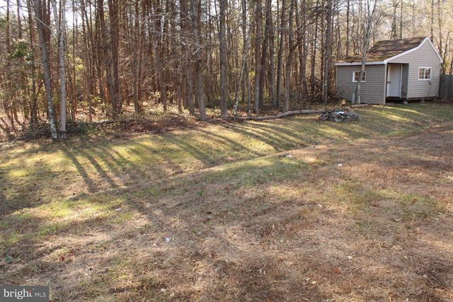 10402 SKINNER HILL DR, Fredericksburg, VA 22408