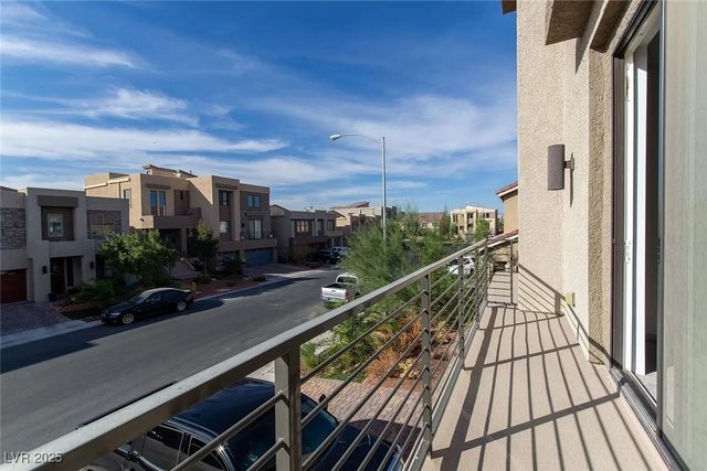 9768 Golden Thread Court, Las Vegas, NV 89141