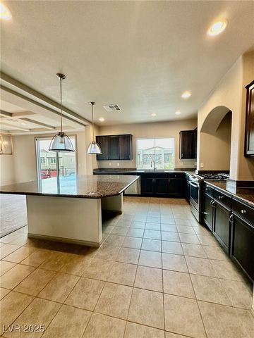 9768 Golden Thread Court, Las Vegas, NV 89141