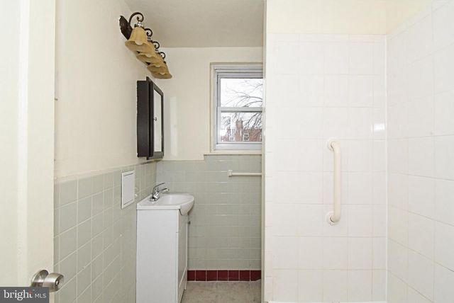 1107 E SHARPNACK ST, Philadelphia, PA 19150