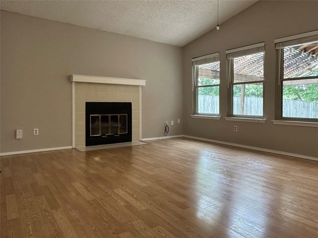 1405 Alma DR, Austin, TX 78753