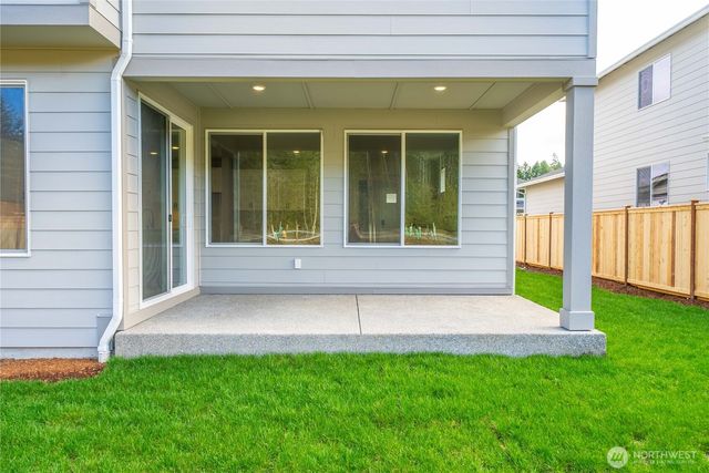 3981 McCormick Village Drive, Bremerton, WA 98312