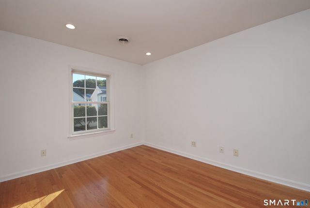 616 Hope Street B, Stamford, CT 06907