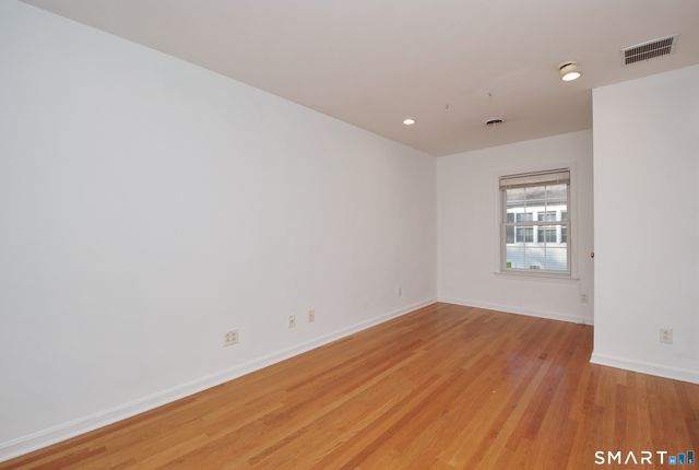 616 Hope Street B, Stamford, CT 06907
