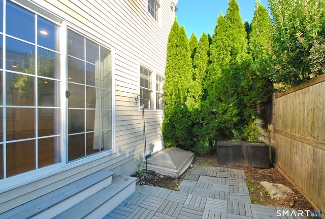 616 Hope Street B, Stamford, CT 06907