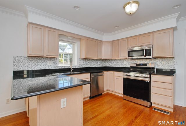 616 Hope Street B, Stamford, CT 06907