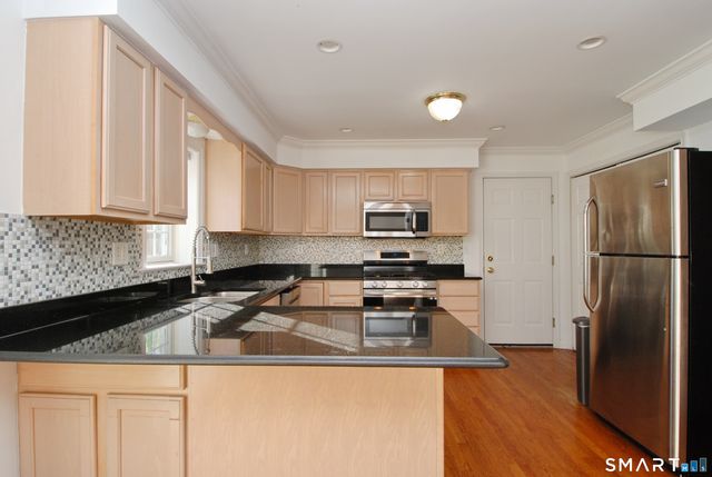 616 Hope Street B, Stamford, CT 06907