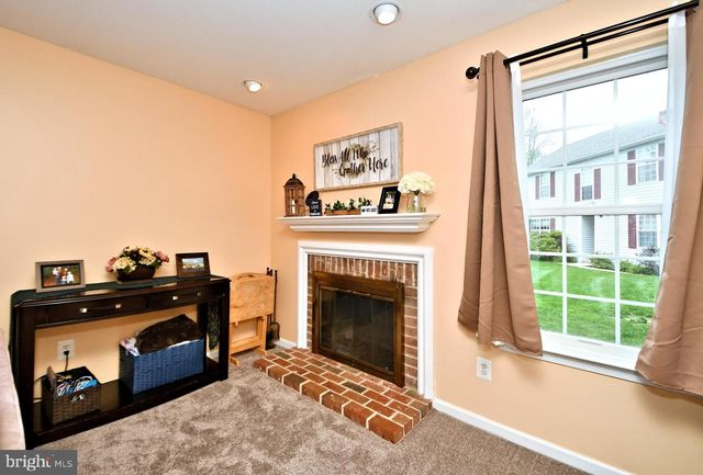 800 BEACON CT, Lansdale, PA 19446