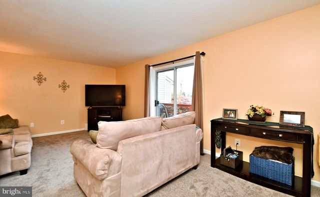 800 BEACON CT, Lansdale, PA 19446
