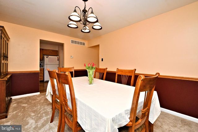 800 BEACON CT, Lansdale, PA 19446