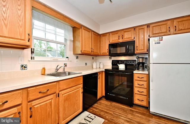 800 BEACON CT, Lansdale, PA 19446