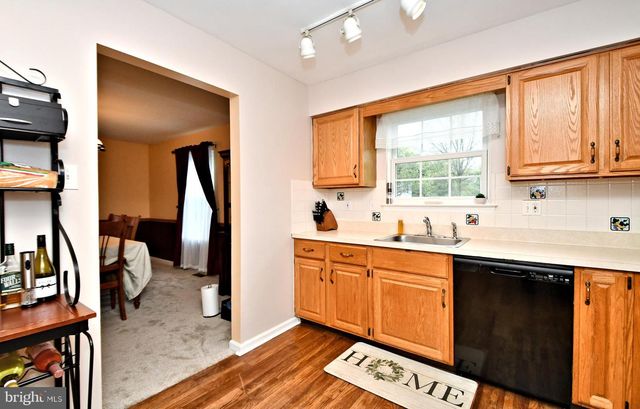 800 BEACON CT, Lansdale, PA 19446
