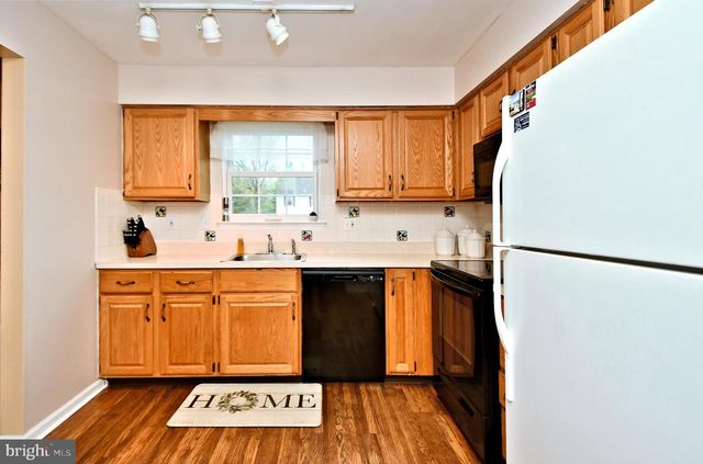 800 BEACON CT, Lansdale, PA 19446