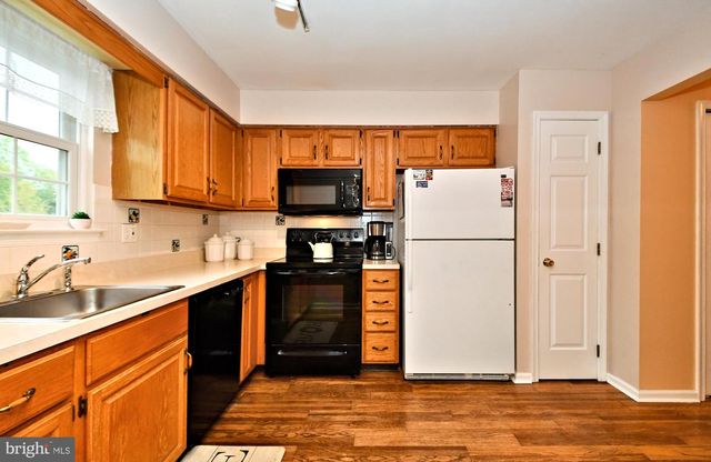 800 BEACON CT, Lansdale, PA 19446