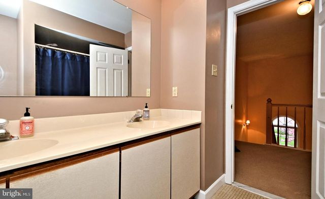 800 BEACON CT, Lansdale, PA 19446