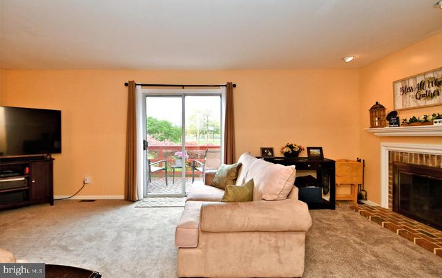 800 BEACON CT, Lansdale, PA 19446