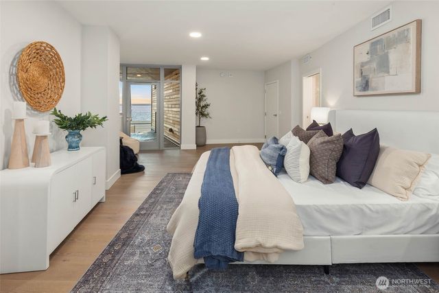 1250 Alki Avenue SW #2A, Seattle, WA 98116