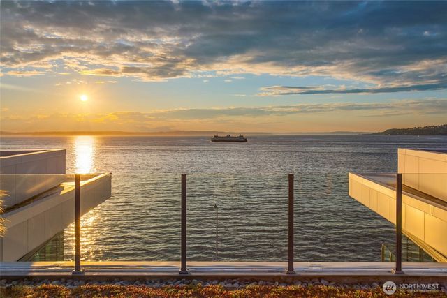 1250 Alki Avenue SW #2A, Seattle, WA 98116