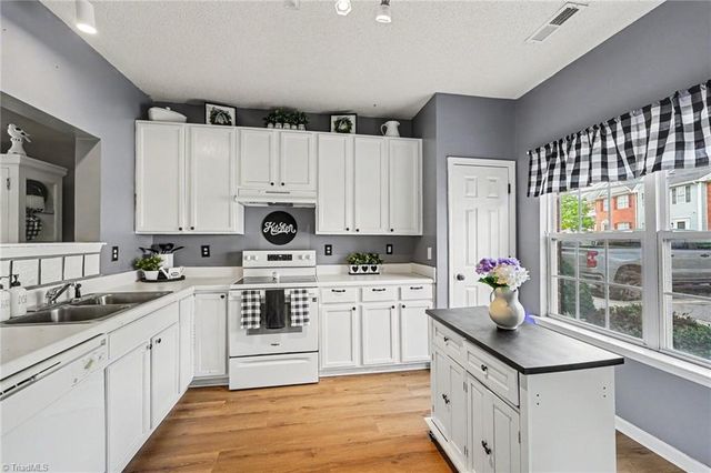 1406 Brittany Way, Archdale, NC 27263
