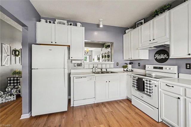 1406 Brittany Way, Archdale, NC 27263