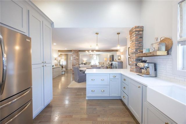 1585 MERCER, College Park, GA 30337