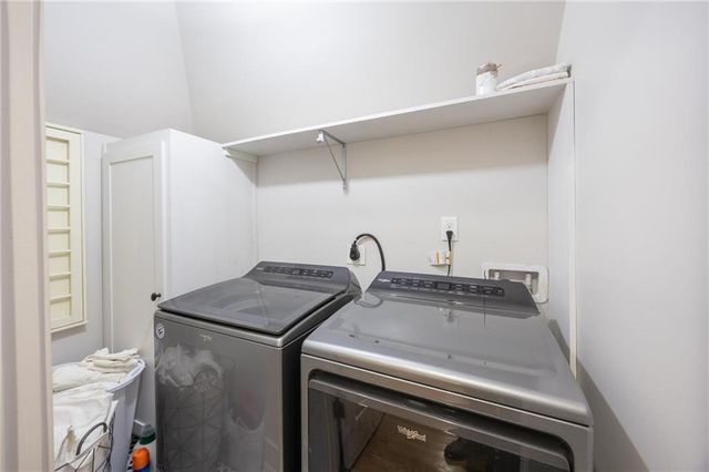 1585 MERCER, College Park, GA 30337
