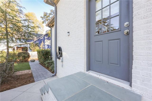 1585 MERCER, College Park, GA 30337