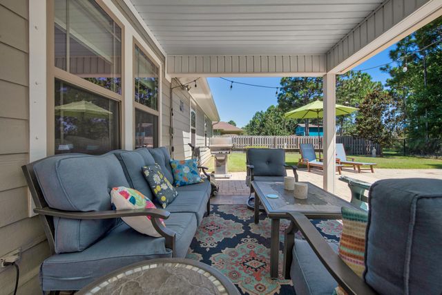 8169 Tavira Street, Navarre, FL 32566