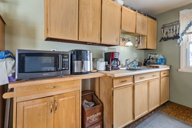 105 Adobe Circle, Carpentersville, IL 60110