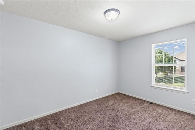 6220 NE 119th Terrace, Kansas City, MO 64156