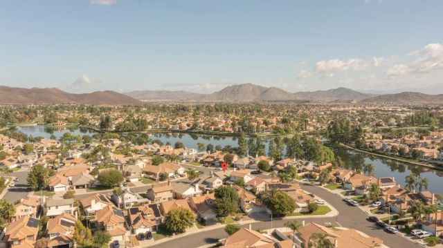 30423 Shoreline Drive, Menifee, CA 92584